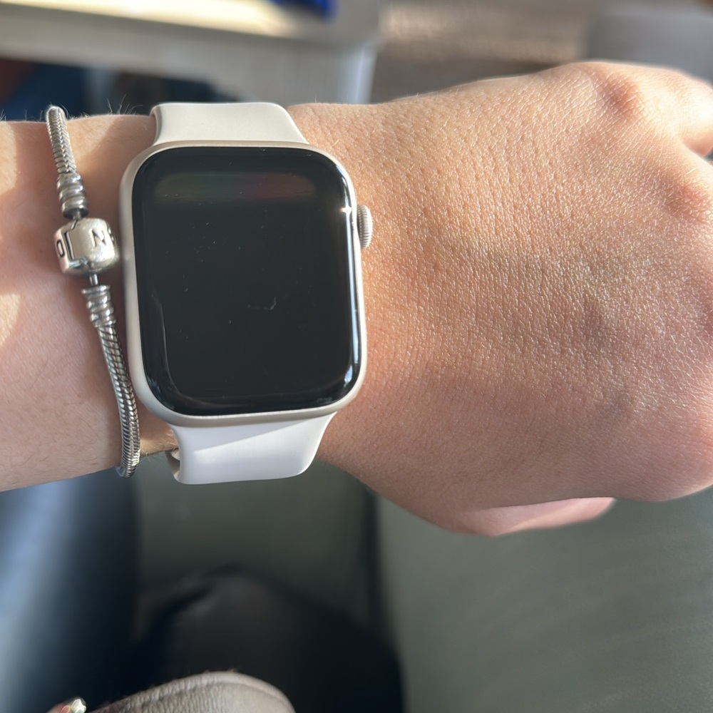 Apple Watch Series 9 - 45mm | Color Starlight